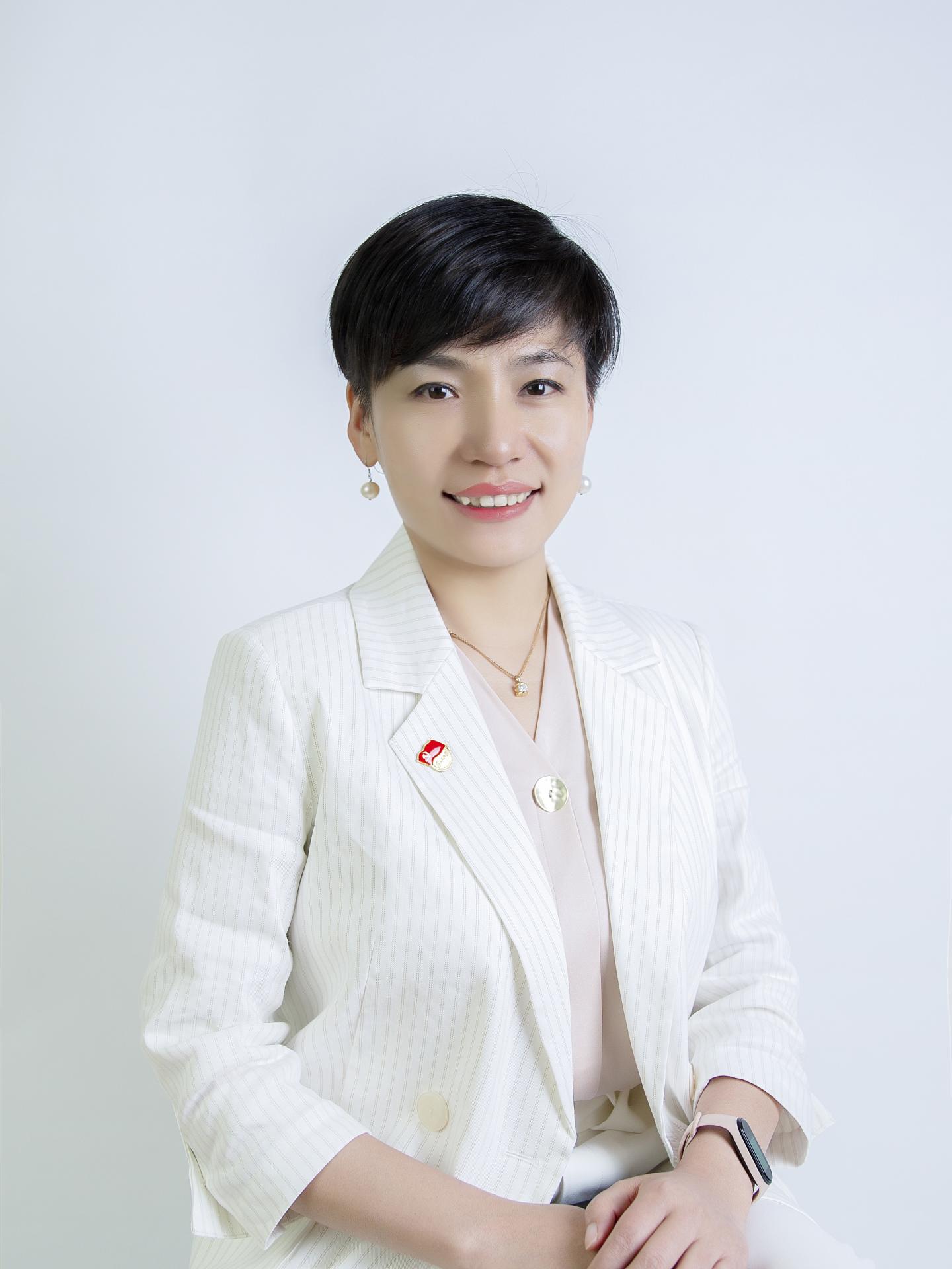 TITAN Women In Business Awards Winner - ZHANG CHUANGUI gallery